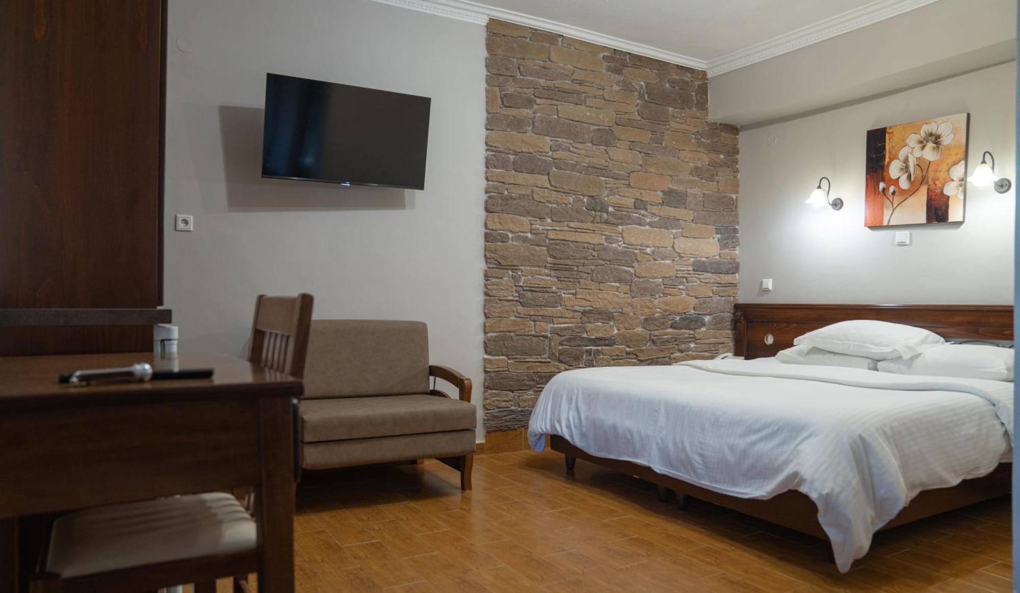 Kallinikos Guesthouse Káto Loutrákion Extérieur photo